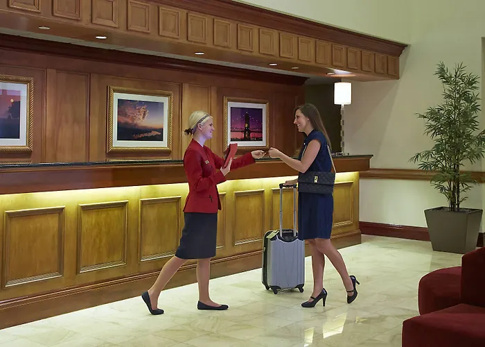 Airport Marriott 3*