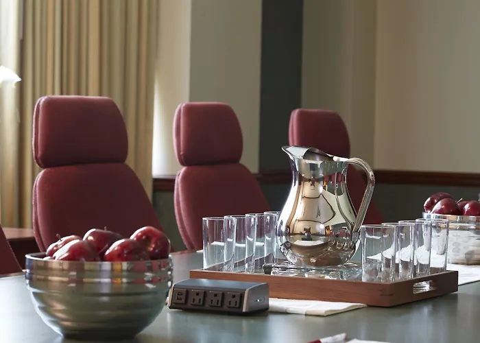 Airport Marriott 3*