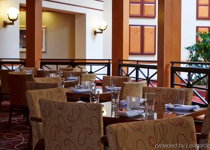 Hotel Airport Marriott 3*