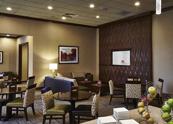 Airport Marriott 3*